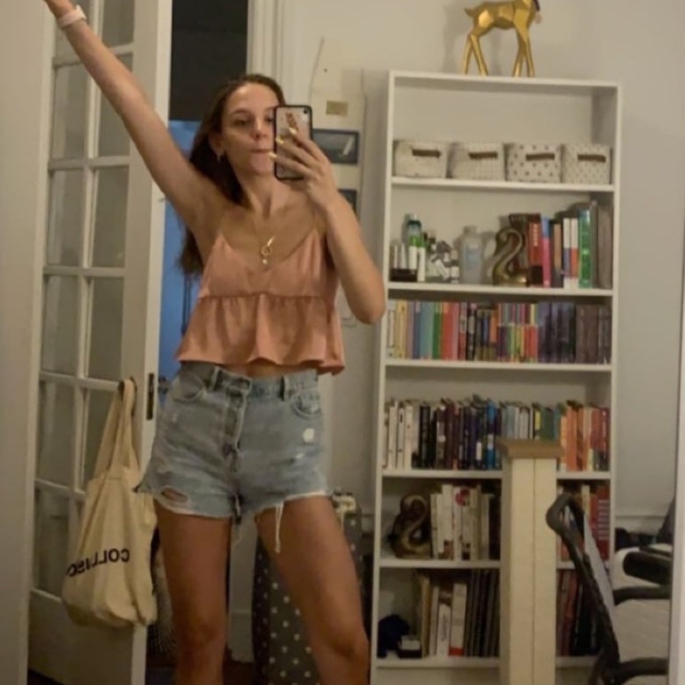 Pacsun super distressed high waisted denim shorts. 28